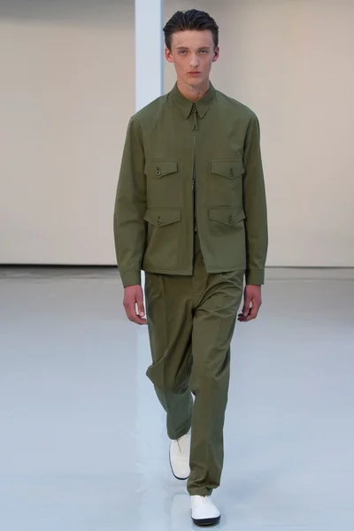 Look 8